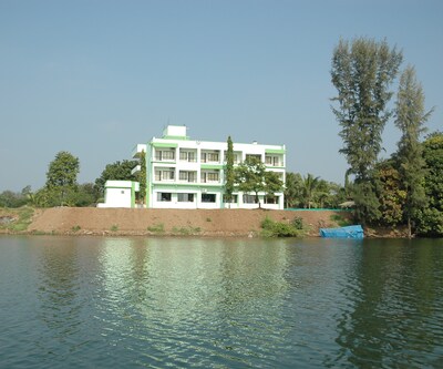 Van Vihar Hotel